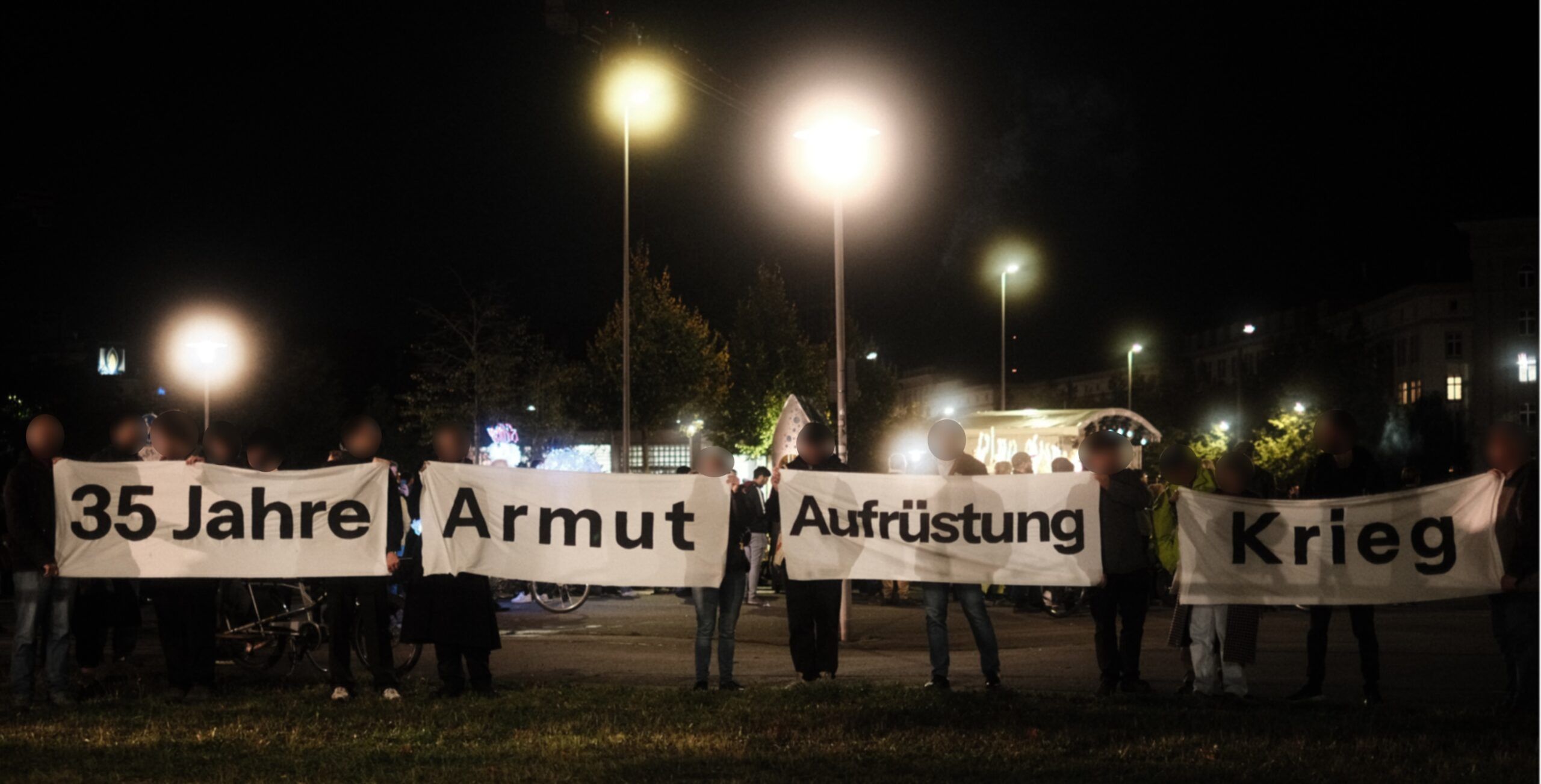 Gegen das „Einheit-für den Krieg-Denkmal“