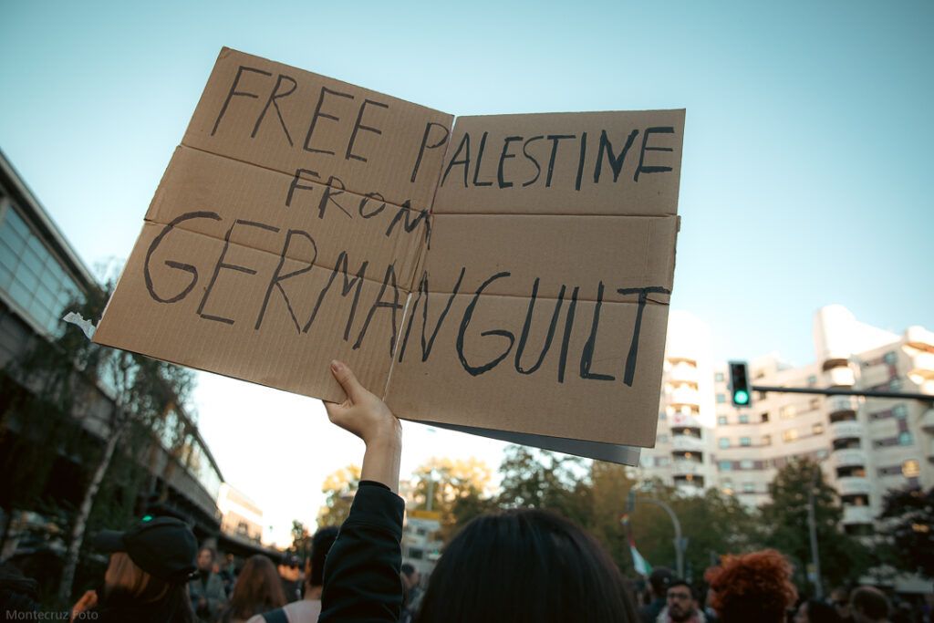 Wenn Antifaschisten zu Nazis gemacht und die Staatsräson Gesetz werden soll